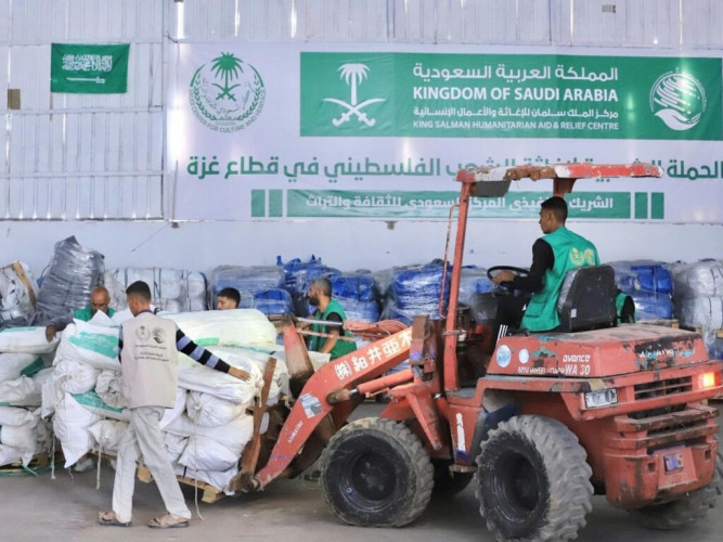 مركز الملك سلمان للإغاثة يسلّم دفعة جديدة من المساعدات الإيوائية للشعب الفلسطيني في قطاع غزة