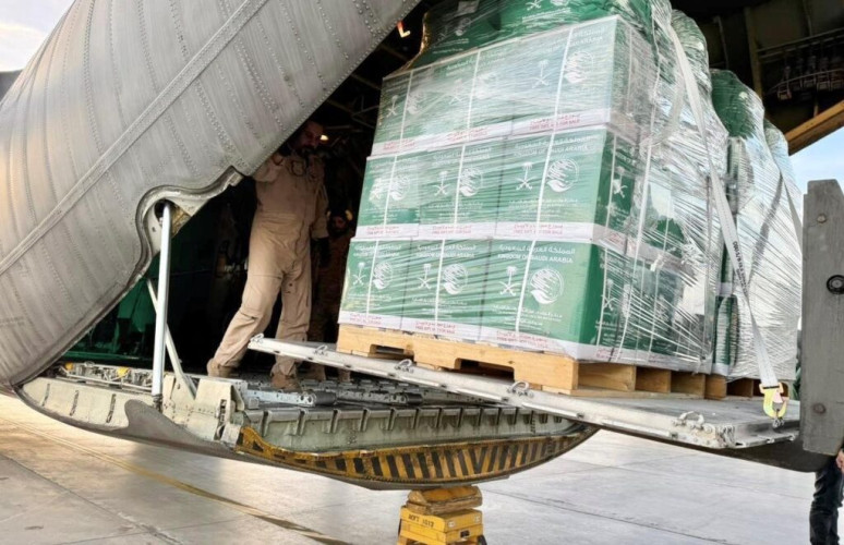 وصول الطائرة الإغاثية السعودية الـ 78 لإغاثة الشعب الفلسطيني في قطاع غزة