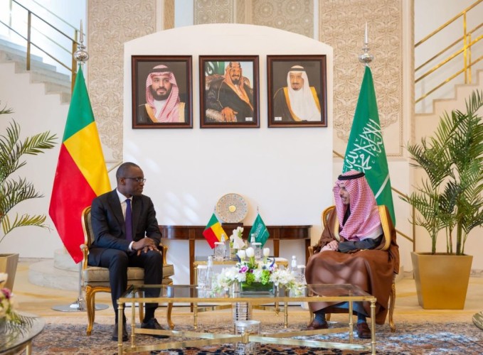 وزير الخارجية يستقبل وزير خارجية بنين