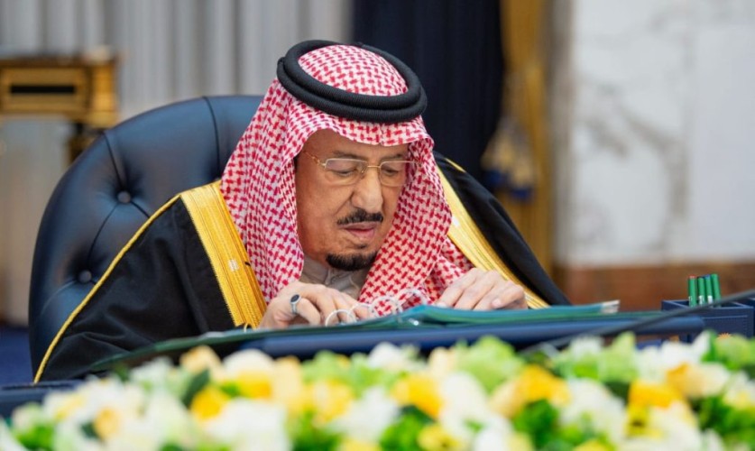 خادم الحرمين الشريفين يرأس جلسة مجلس الوزراء في الرياض