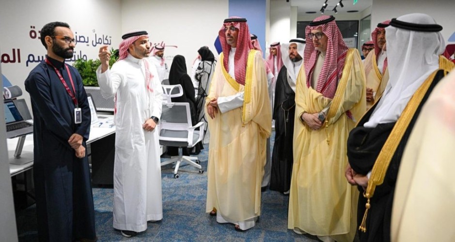 محافظ جدة يفتتح مجمع ومنطقة وادي جدة للابتكار والأعمال بجامعة الملك عبدالعزيز