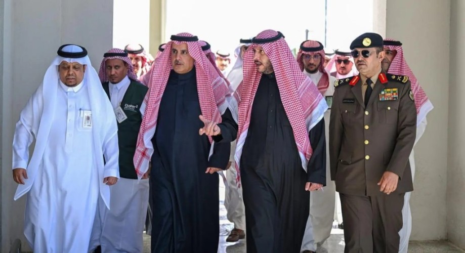مُحافظ الطائف يتفقد مطار الطائف الدولي ويطّلع على جاهزية الخدمات لشهر رمضان