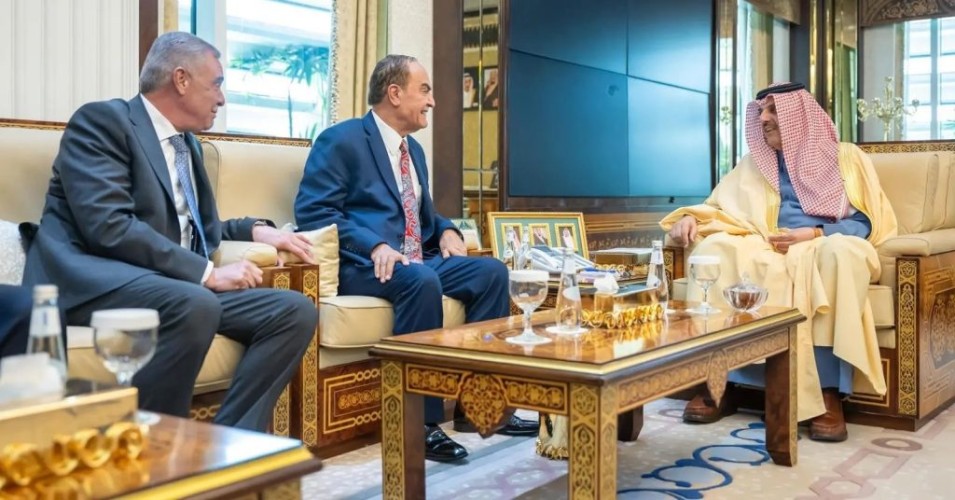 نائب وزير الداخلية المُكلف يستقبل رئيس لجنة الأخوة الأردنية السعودية