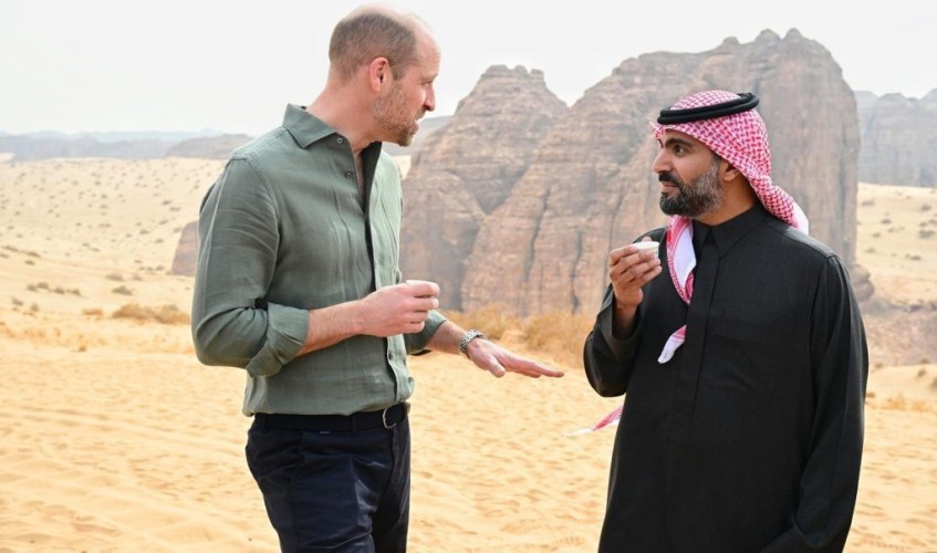 ولي عهد بريطانيا يزور مواقع تاريخية وطبيعية وثقافية في العُلا برفقة سمو وزير الثقافة