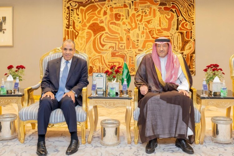 وزير الخارجية المصري يصل إلى الرياض