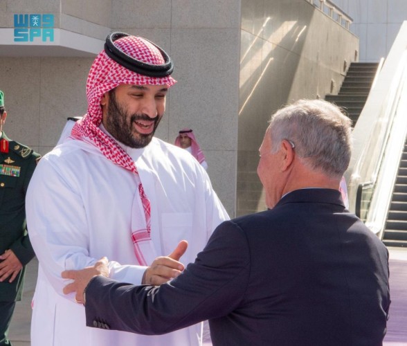 ملك الأردن يغادر جدة وسمو ولي العهد في مقدمة مودعيه