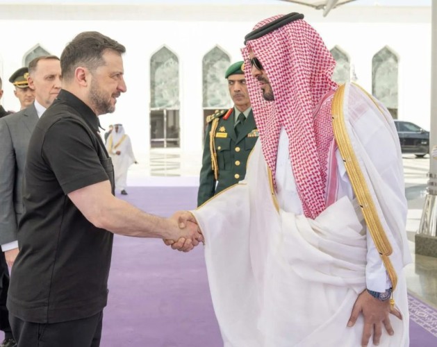 رئيس جمهورية أوكرانيا يغادر جدة