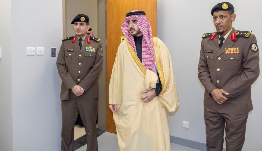 أمير منطقة الجوف يطّلع على أعمال إدارة الأدلة الجنائية بشرطة المنطقة