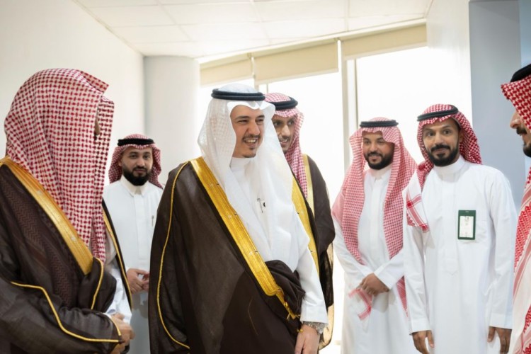 معالي د.الأحيدب يزور المحكمة الإدارية العليا مؤكدًا أهمية تسخير كافة الإمكانات لخدمة المتقاضين