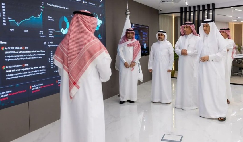 الفضلي يتفقد نظام الإنذار المبكر المطور بالهيئة العامة للأمن الغذائي