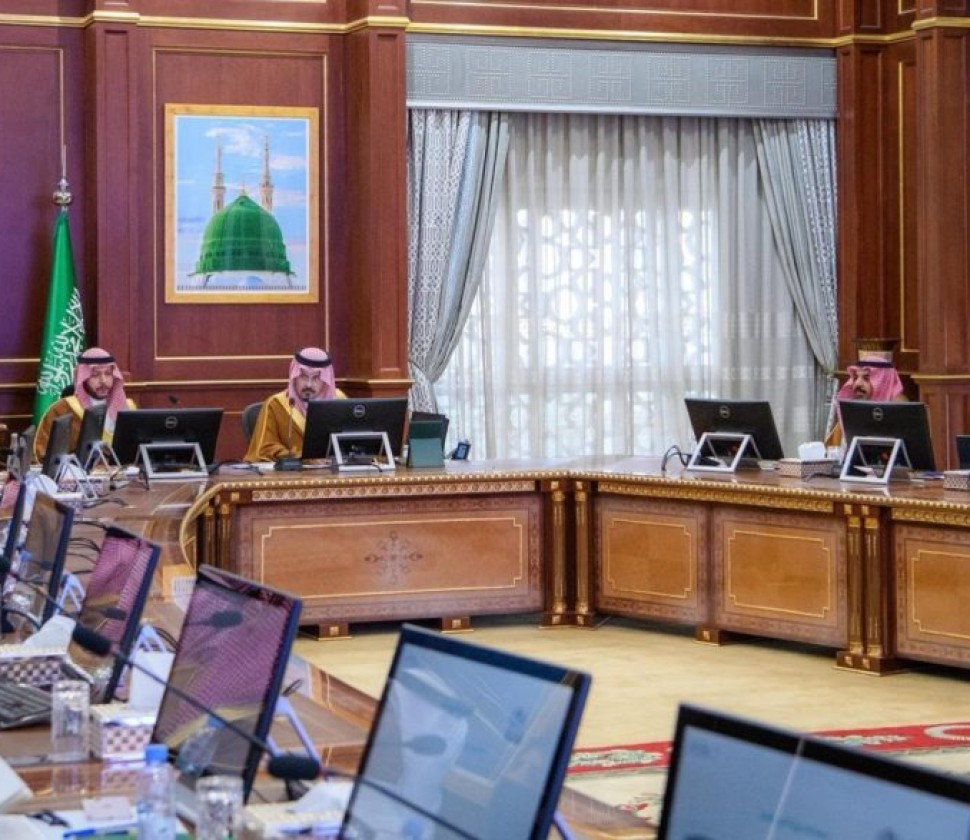 أمير المدينة المنورة يرأس اجتماع اللجنة الدائمة للحج والعمرة بإمارة المنطقة