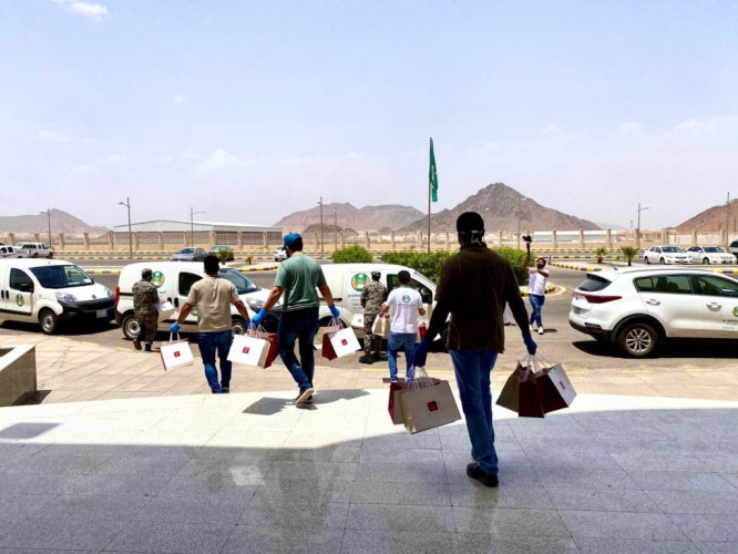مديرية السجون بمنطقة المدينة المنورة تطلق مبادرة ( عيد سعيد )   بالتعاون مع البريد السعودي بالمدينة المنورة