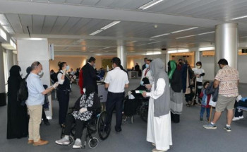 سفارة خادم الحرمين في بيروت تنقل 88 مواطناً إلى المملكة