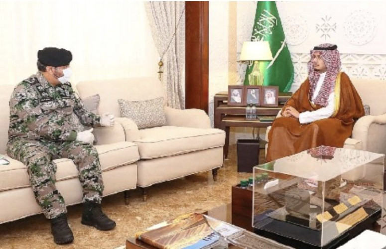 الأمير أحمد بن فهد يستقبل مدير سجون الشرقية