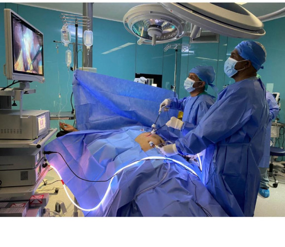 مستشفى المدينة المنورة يجري أول عملية جراحية