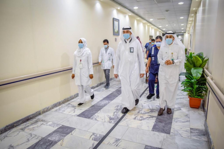 جولة على ممارسي مستشفى المؤسس بمكة تزامنًا مع “اليوم العالمي لسلامة المرضى”