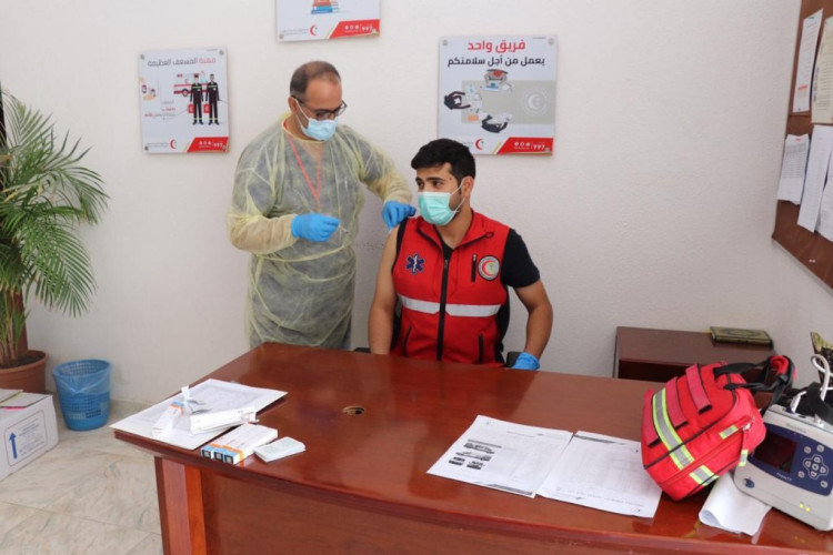 هلال الجوف يدشن حملة التطعيم ضد الإنفلونزا الموسمية