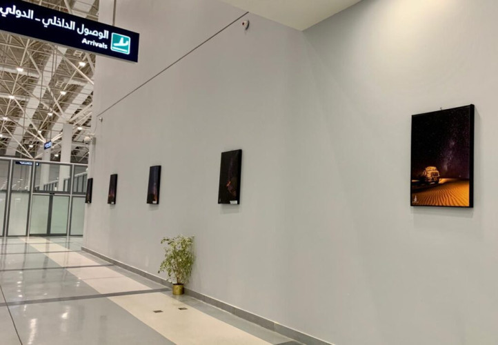 ثقافة وفنون الشمالية تزين مطار عرعر بعدد من الأعمال الفنية