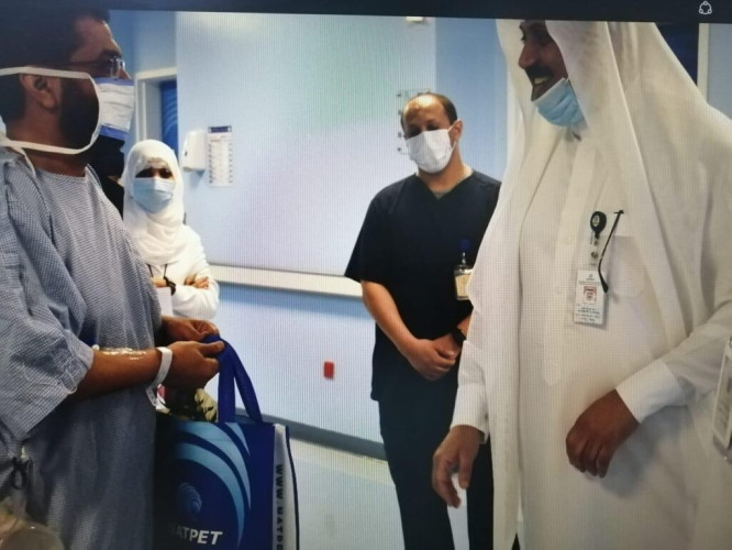نابت” تزور مرضى مستشفى ينبع العام وتقدم لهم الهدايا بمناسبة اليوم الوطني
