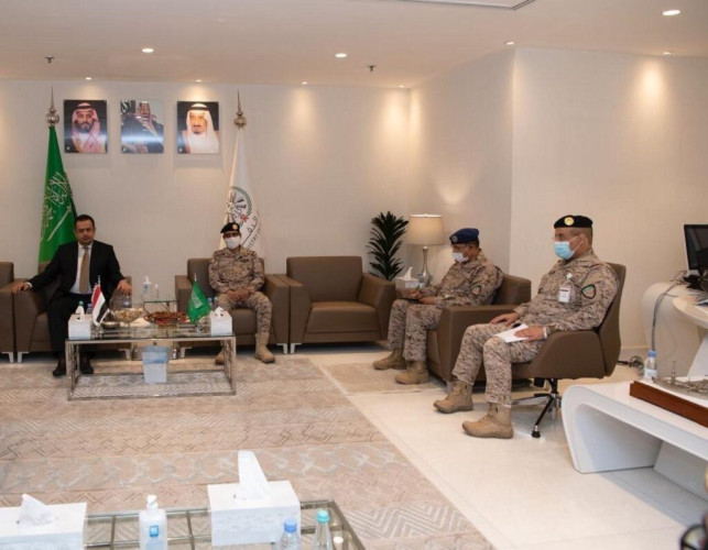 قائد القوات المشتركة المكلف يلتقي رئيس مجلس الوزراء اليمني