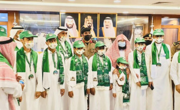 عدد من أبناء شهداء الوطن بتعليم مكة يزورون رئاسة شؤون الحرمين