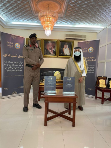 مدير شرطة محافظة النعيرية يطلق فعاليات حملة ” مكارم الأخلاق”
