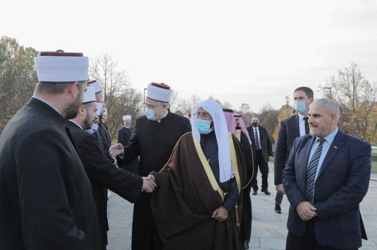 وزير الشؤون الإسلامية يلتقي أئمة كرواتيا في المركز الإسلامي الثقافي بزغرب