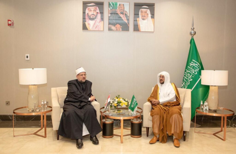 وزير الشؤون الإسلامية السعودي يلتقي وزير الأوقاف المصري بمحافظة جدة