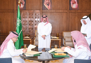 الأمير تركي بن طلال يشهد توقيع عددًا من اتفاقيات الشراكة المجتمعية