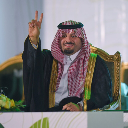 الأمير فيصل بن خالد بن سلطان يرعى حفل تخريج الدفعة الـ 15 من طلاب وطالبات جامعة الحدود الشمالية