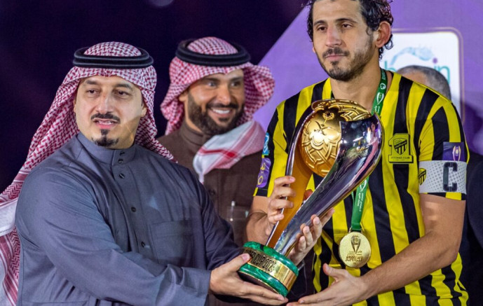 فريق الاتحاد بطل كأس السوبر السعودي بعد تغلبه في المباراة النهائية على فريق الفيحاء بنتيجة 2-0