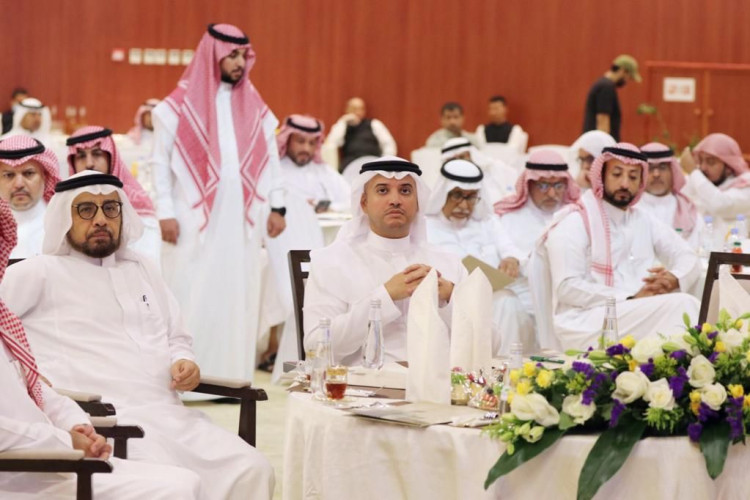 سمو الأمير سعود بن طلال يرعى عقد ورشة عمل (خدمة تاريخ الأحساء
