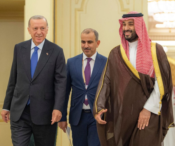 ولي العهد يستقبل الرئيس التركي  بقصر السلام في جدة