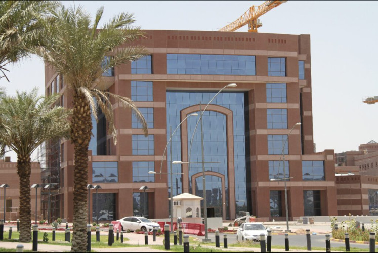 رئيس جامعة طيبة المكلف يصدر قراراً  بالانتقال إلى الهيكل التنظيمي الشامل لجامعة طيبة المعتمد من مجلس شؤون الجامعات