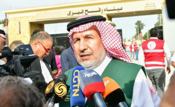الدكتور الربيعة يقف على سير وآلية دخول المساعدات الإنسانية السعودية المقدمة لإغاثة الشعب الفلسطيني في قطاع غزة