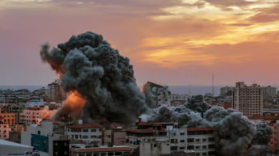 استشهاد عشرات الفلسطينيين إثر غارات إسرائيلية على قطاع غزة