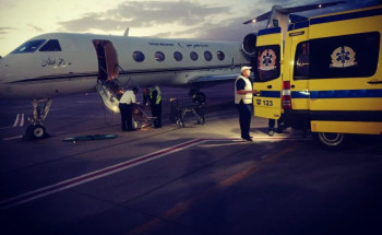 نقل مواطنين اثنين عبر طائرة الإخلاء الطبي لاستكمال علاجهما في المملكة