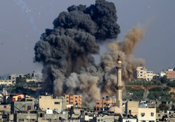حصيلة شهداء غزة ترتفع إلى 31819 والإصابات إلى 73934