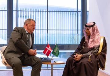 سمو وزير الخارجية يلتقي وزير خارجية الدنمارك