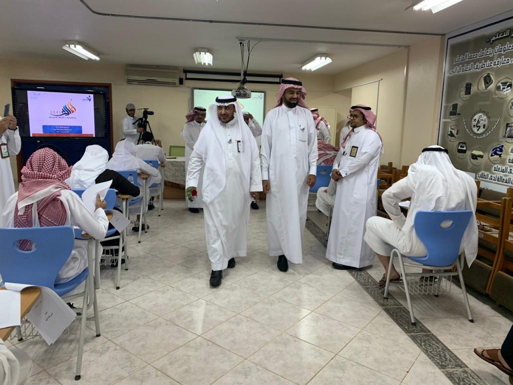 برعاية «مدير تعليم ألمع» انطلاق منافسات اللغة العربية بـ مشاركة 17 إدارة تعليمية برعاية «مدير تعليم ألمع» انطلاق منافسات اللغة العربية بـ مشاركة 17 إدارة تعليمية