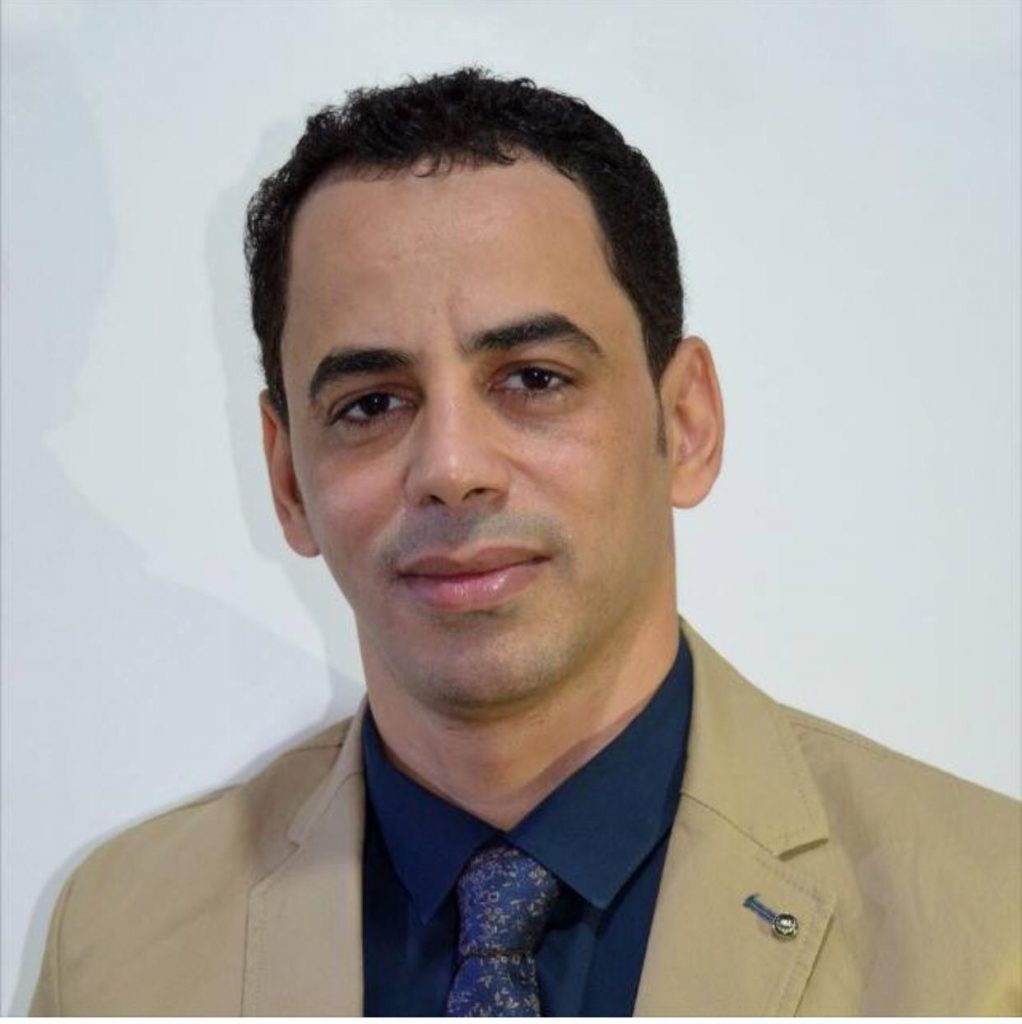 ” الجارحي ” يقدم ورشة ( السلك سكرين ) بثقافة وفنون بالأحساء ” الجارحي ” يقدم ورشة ( السلك سكرين ) بثقافة وفنون بالأحساء