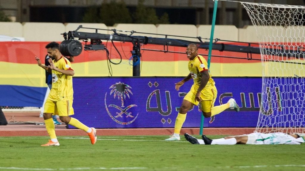 التعاون يُسقط الفيصلي بهدفين .. و الحزم يغلب الأهلي بعشرة لاعبين و بهدف قاتل
