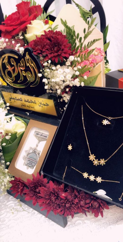 تعليم جازان يحتفي بالطالبة “حنين” الفائزة بجائزة مكتب التربية العربي للتفوق الدراسي