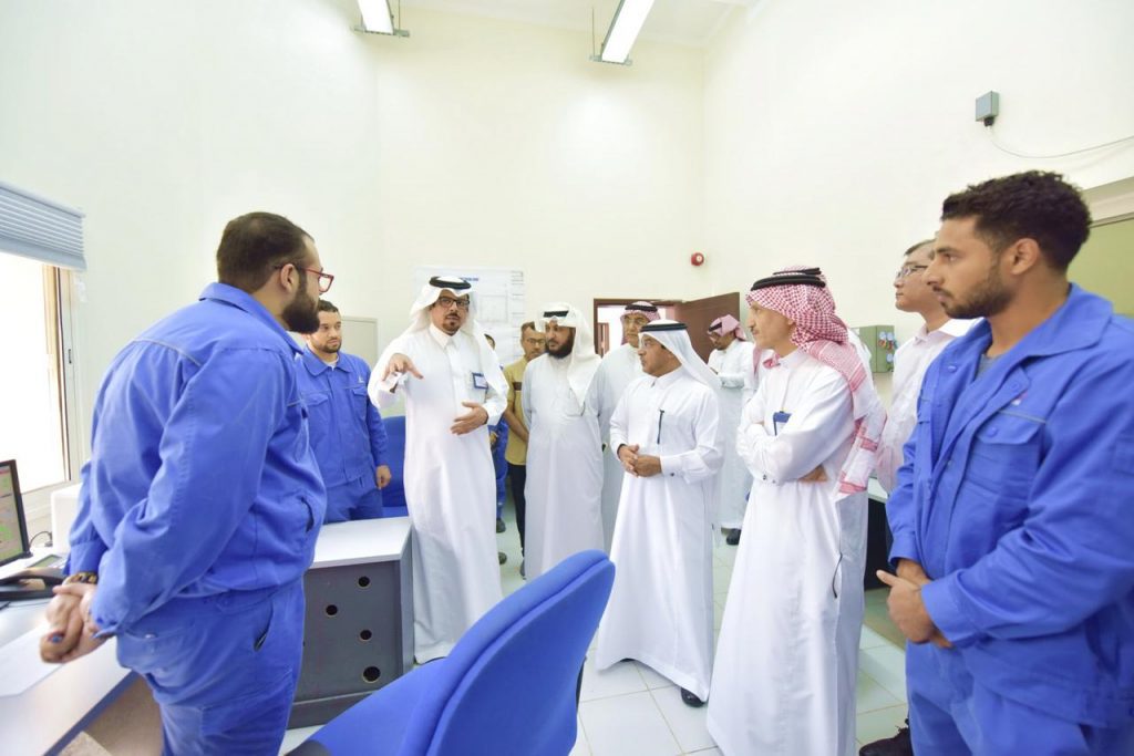 بالصور ….آل الشيخ مبارك في زيارة تفقدية لمرافق محطة ضخ المياه المجددة بالخبر بالصور ….آل الشيخ مبارك في زيارة تفقدية لمرافق محطة ضخ المياه المجددة بالخبر