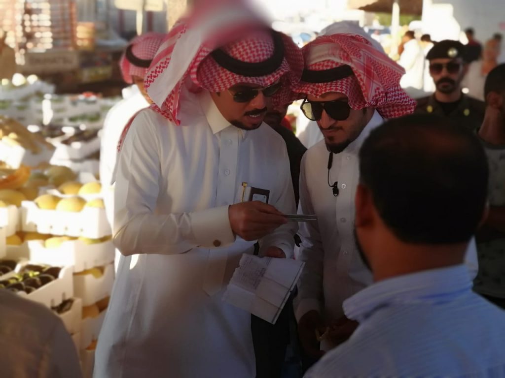 ضبط 25 مخالفة لنظام الإقامة والعمل في حملات تفتيشية لـ”عمل الدمام” ضبط 25 مخالفة لنظام الإقامة والعمل في حملات تفتيشية لـ”عمل الدمام”