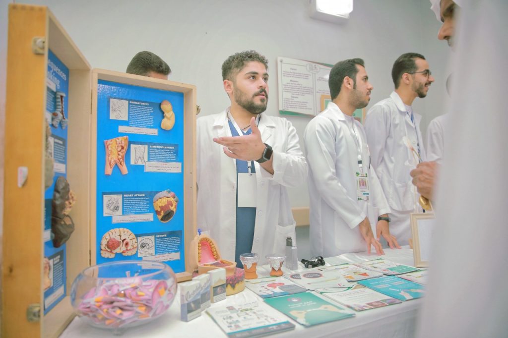 “عِتقُ رِئة” أولى فعاليات فريق هِمَم التطوعي في مستشفي بن جلوي بالمبرز