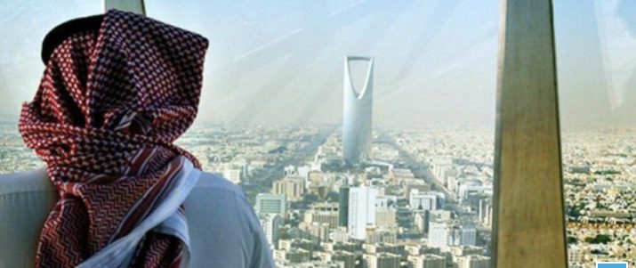 القبض على مدير إحدى المنشآت الحكومية وظف 140 شخصا من أقاربه القبض على مدير إحدى المنشآت الحكومية وظف 140 شخصا من أقاربه