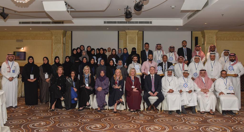 “تقنية البنات بالقطيف” تكرم 60 قطاعا ساهموا في تدريب وتوظيف الخريجات “تقنية البنات بالقطيف” تكرم 60 قطاعا ساهموا في تدريب وتوظيف الخريجات