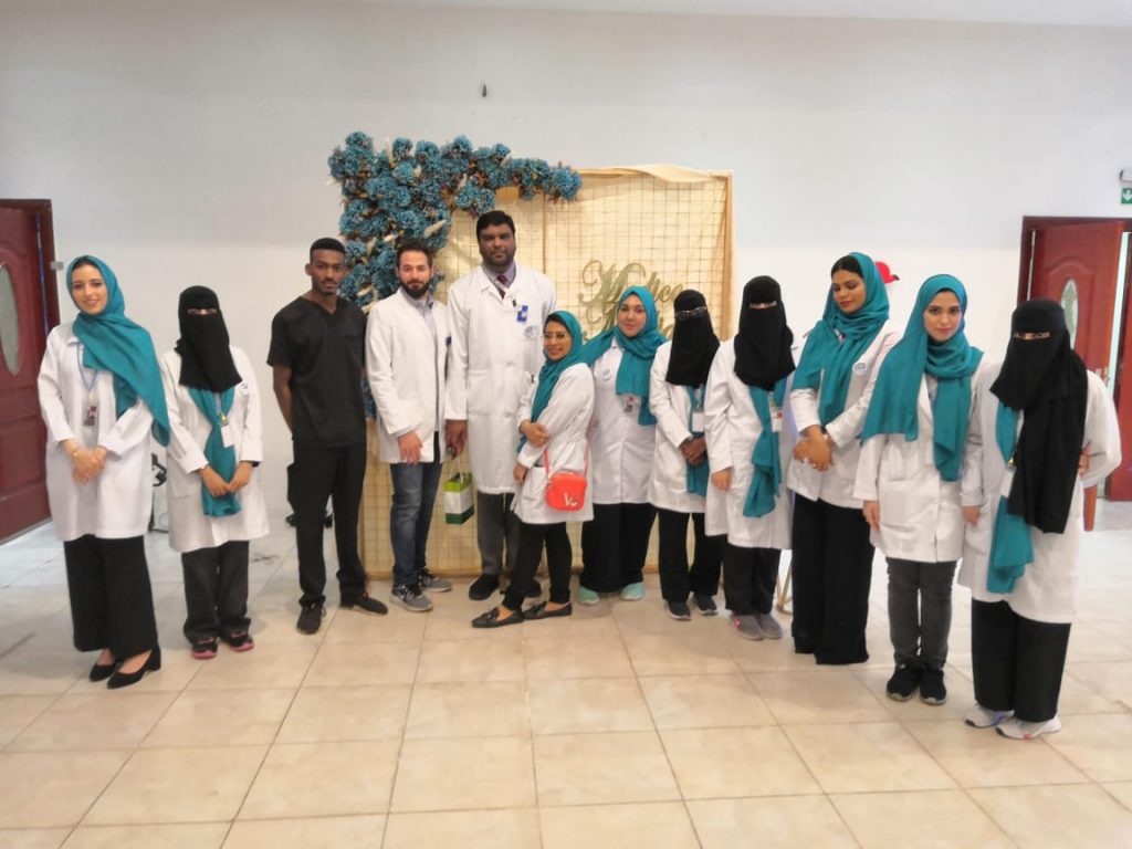 طالبات كلية ابن سينا يقيمون حملة عن الإشاعات الطبية