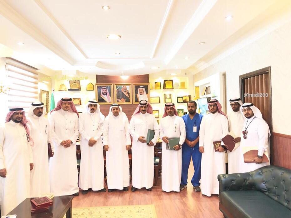 الفهيدي يكرم عددا من قادة المدارس بالمدينة المنورة